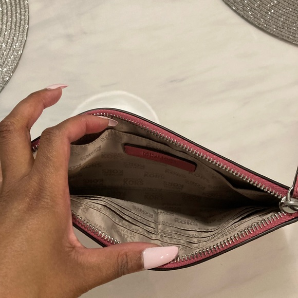 Kate Spade ♠️ - Picture 2 of 3